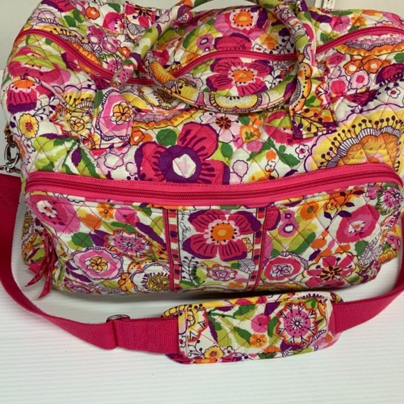 SOLD! VERA BRADLEY Large Travel Duffel Bag - Picture 2 of 12